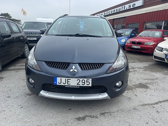 Mitsubishi Grandis 3 of 20