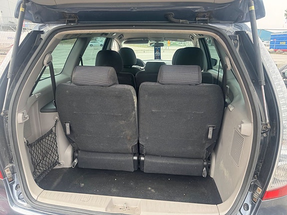 Mitsubishi Grandis 13 of 20