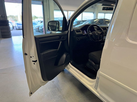 Volkswagen Caddy Maxi 9 of 17
