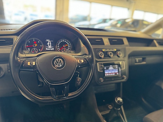 Volkswagen Caddy Maxi 12 of 17