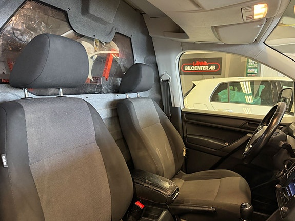 Volkswagen Caddy Maxi 15 of 17
