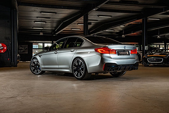 BMW M5 4 of 5