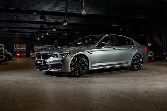 BMW M5 2 of 5