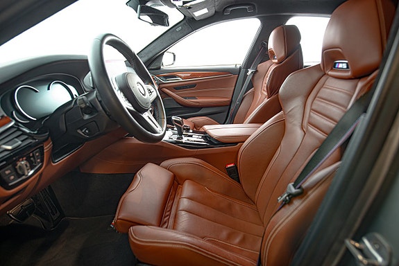 BMW M5 11 of 30