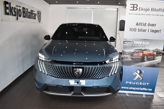 Peugeot 3008 2 of 5