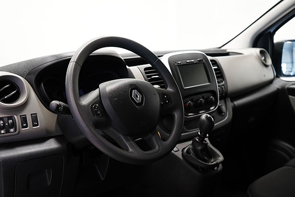 Renault Trafic 7 of 12