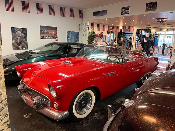Ford Thunderbird 19 of 23