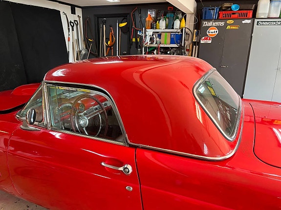 Ford Thunderbird 11 of 23