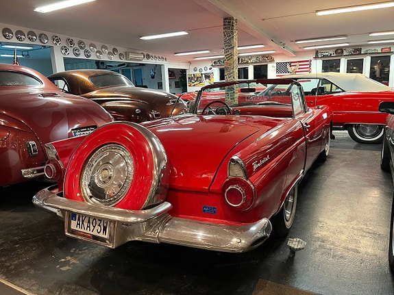 Ford Thunderbird 22 of 23