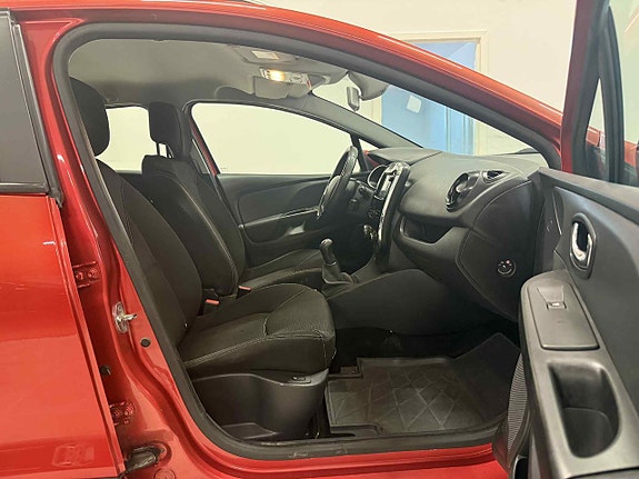 Renault Clio 9 of 12