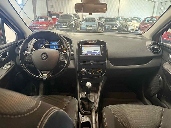 Renault Clio 8 of 12