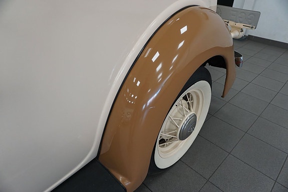Ford Model 48 15 of 30