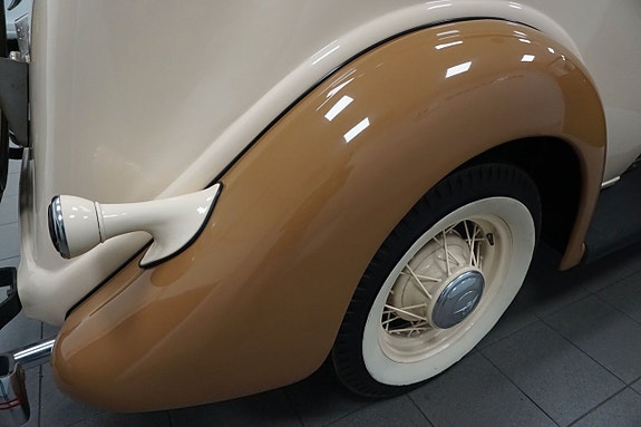 Ford Model 48 11 of 30