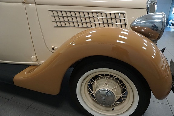 Ford Model 48 12 of 30