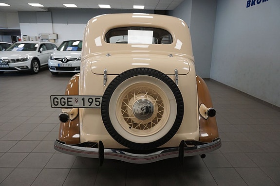Ford Model 48 6 of 30