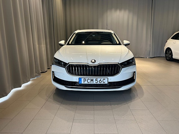 Skoda Superb 3 of 5
