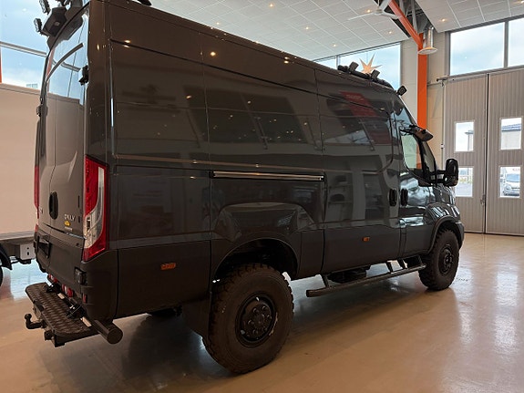 Iveco Daily 9 of 17