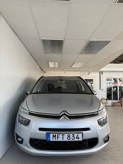 Citroen Grand C4 Picasso 12 of 18