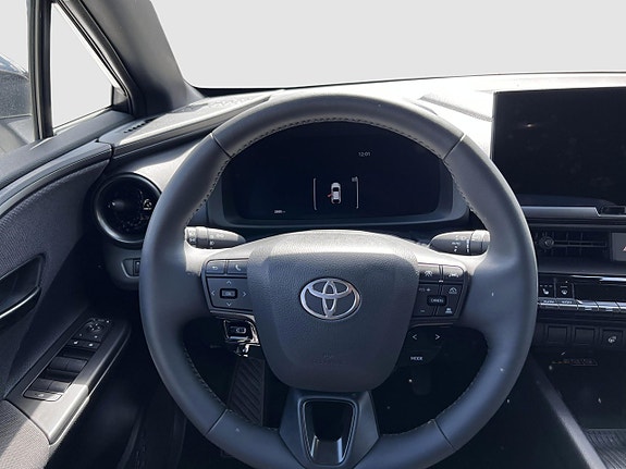 Toyota C-HR 8 of 13