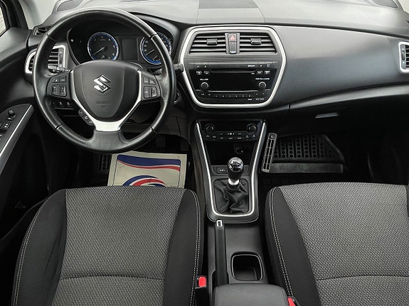 Suzuki S-Cross 15 of 26