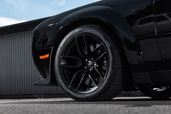 Dodge Challenger 5 of 5
