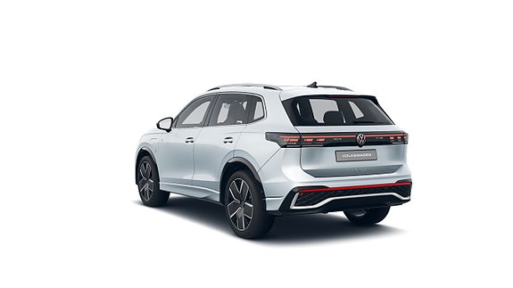 Volkswagen Tiguan 3 of 9