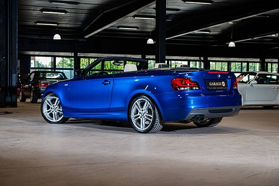 BMW 135i 3 of 5