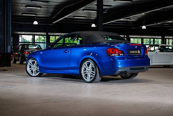 BMW 135i 4 of 5