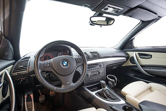 BMW 135i 11 of 24