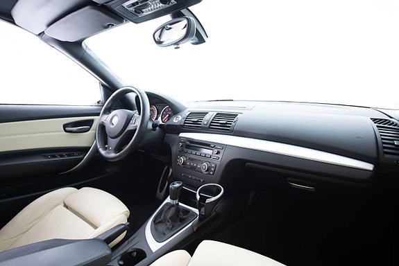 BMW 135i 14 of 24