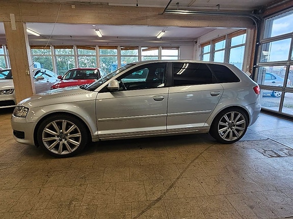 Audi A3 4 of 5