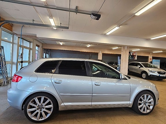 Audi A3 8 of 16