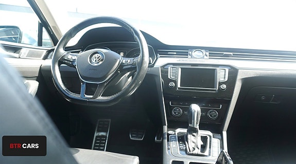 Volkswagen Passat Alltrack 7 of 10