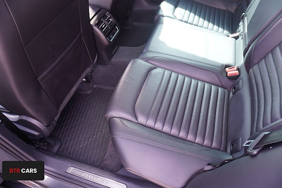 Volkswagen Passat Alltrack 8 of 10