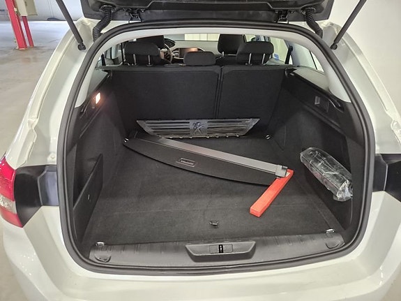 Peugeot 308 8 of 10