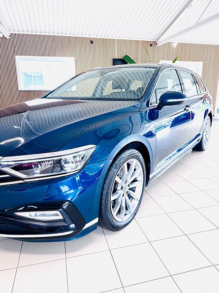 Volkswagen Passat 11 of 18