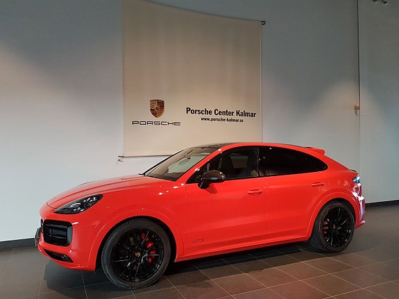 Porsche Cayenne 5 of 5