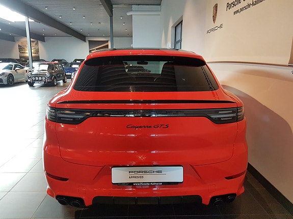 Porsche Cayenne 7 of 11
