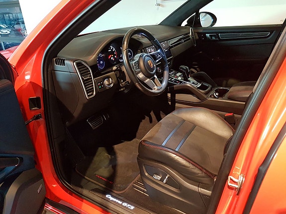 Porsche Cayenne 11 of 11