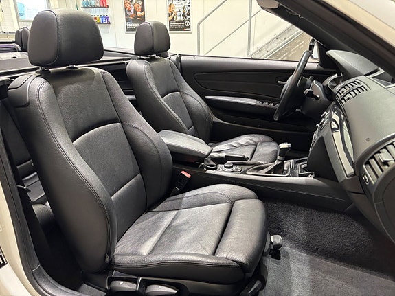 BMW 118i 12 of 27