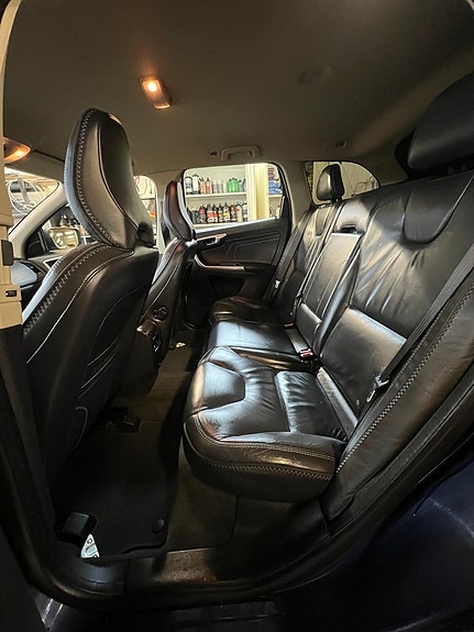 Volvo XC60 7 of 8