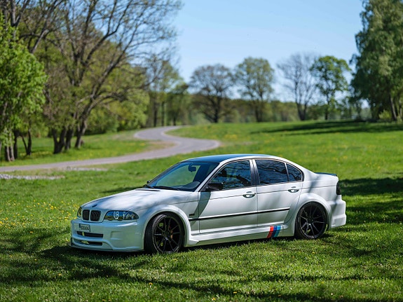 BMW 320 6 of 17