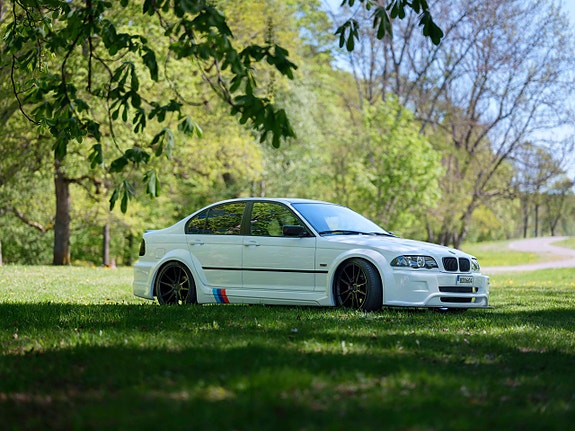 BMW 320 7 of 17