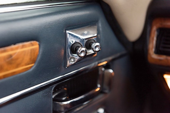 Jaguar XJ 18 of 23