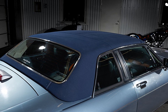 Jaguar XJ 5 of 5