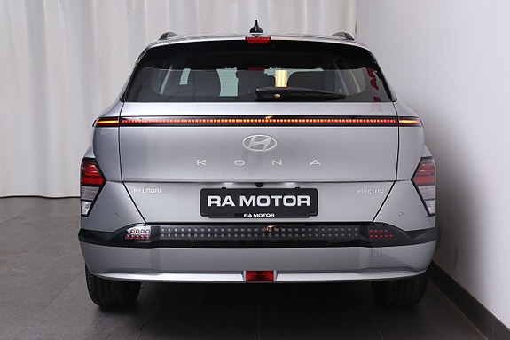 Hyundai Kona 8 of 21
