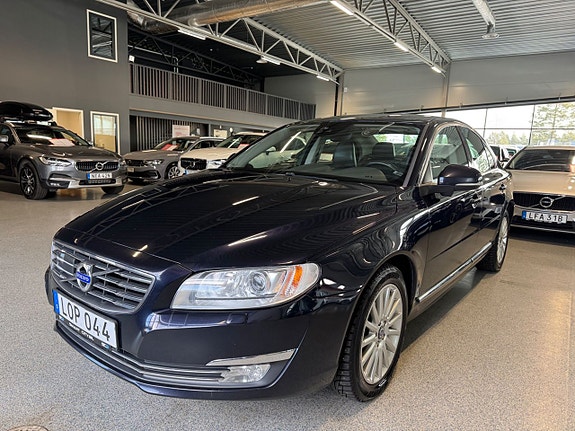 Volvo S80 7 of 16