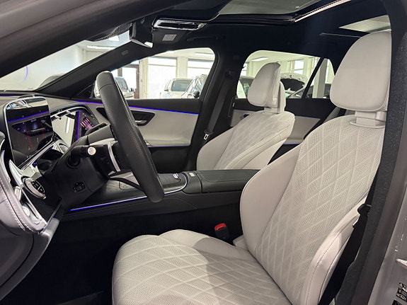 Mercedes-Benz E300 e 13 of 26