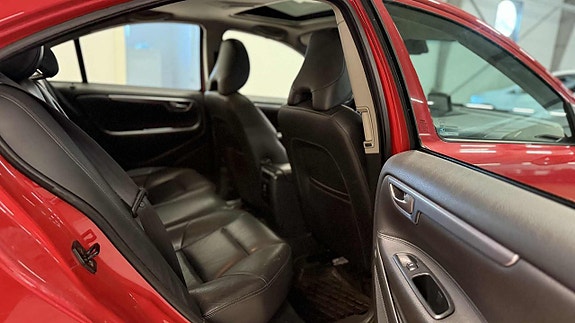 Volvo S60 19 of 19