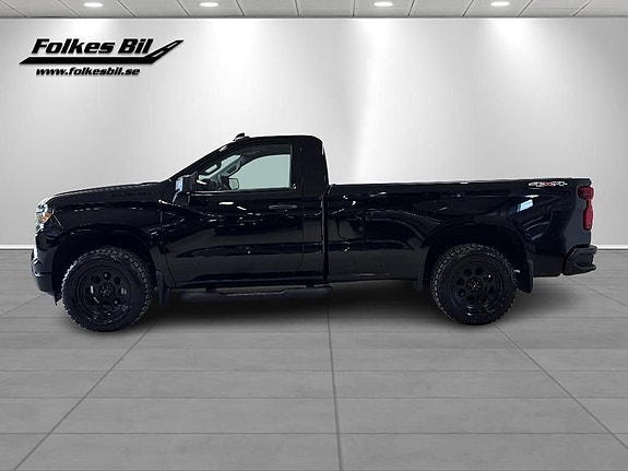 Chevrolet Silverado 1500 2 of 5
